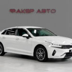 Kia K5 III 2021