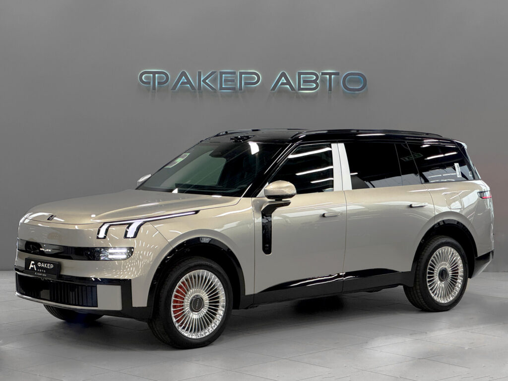 Lynk & Co 900 I 2025