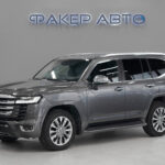 Toyota Land Cruiser 300 Series 2022
